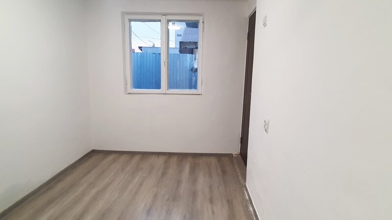 Sectorul 5, Str. Flautului, excelent conectata, zona linistita, casa.
